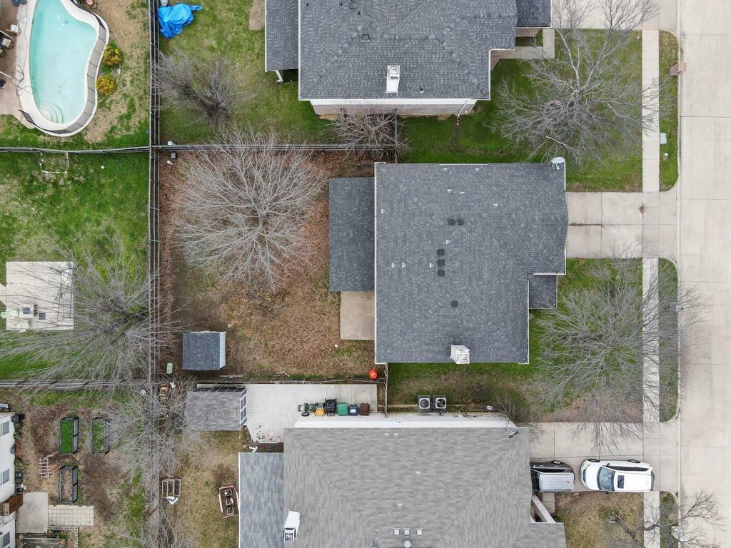 Property Photo: 8108 Canoe Ridge Lane TX 76210