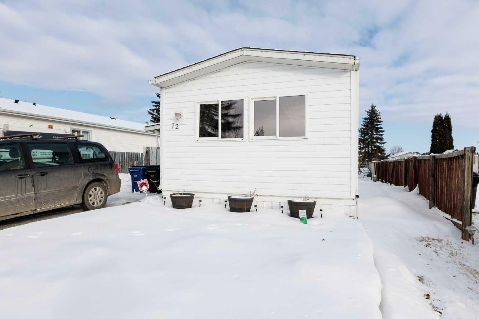 4922 Womacks Road 72  Blackfalds AB T0M 0J0 photo