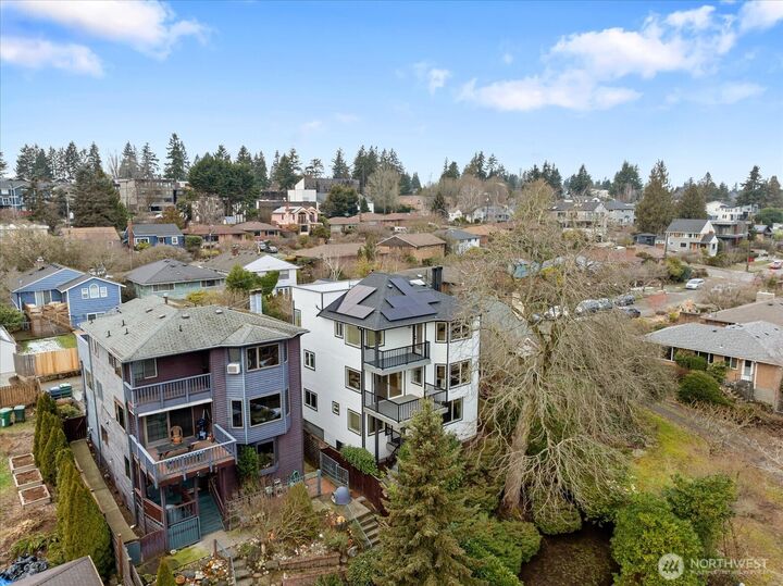 Property Photo:  6525  37th Avenue NE  WA 98115 