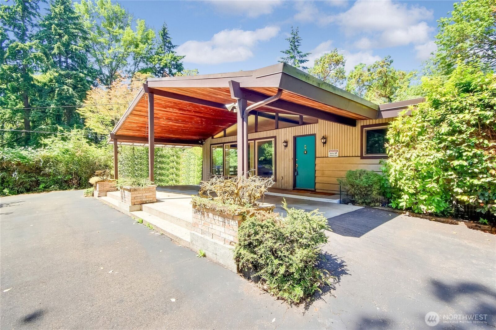 Property Photo:  926 SW 356th Street  WA 98023