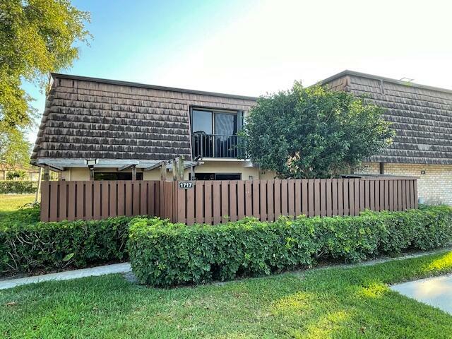 Property Photo: 1717 17th Lane FL 33463