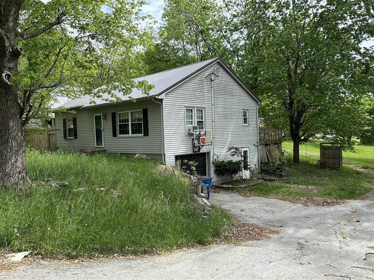 Property Photo: 101 Hutcherson Drive KY 42141