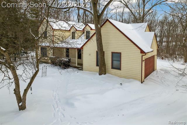 Property Photo:  29345 Hampton Ct  MI 48165 