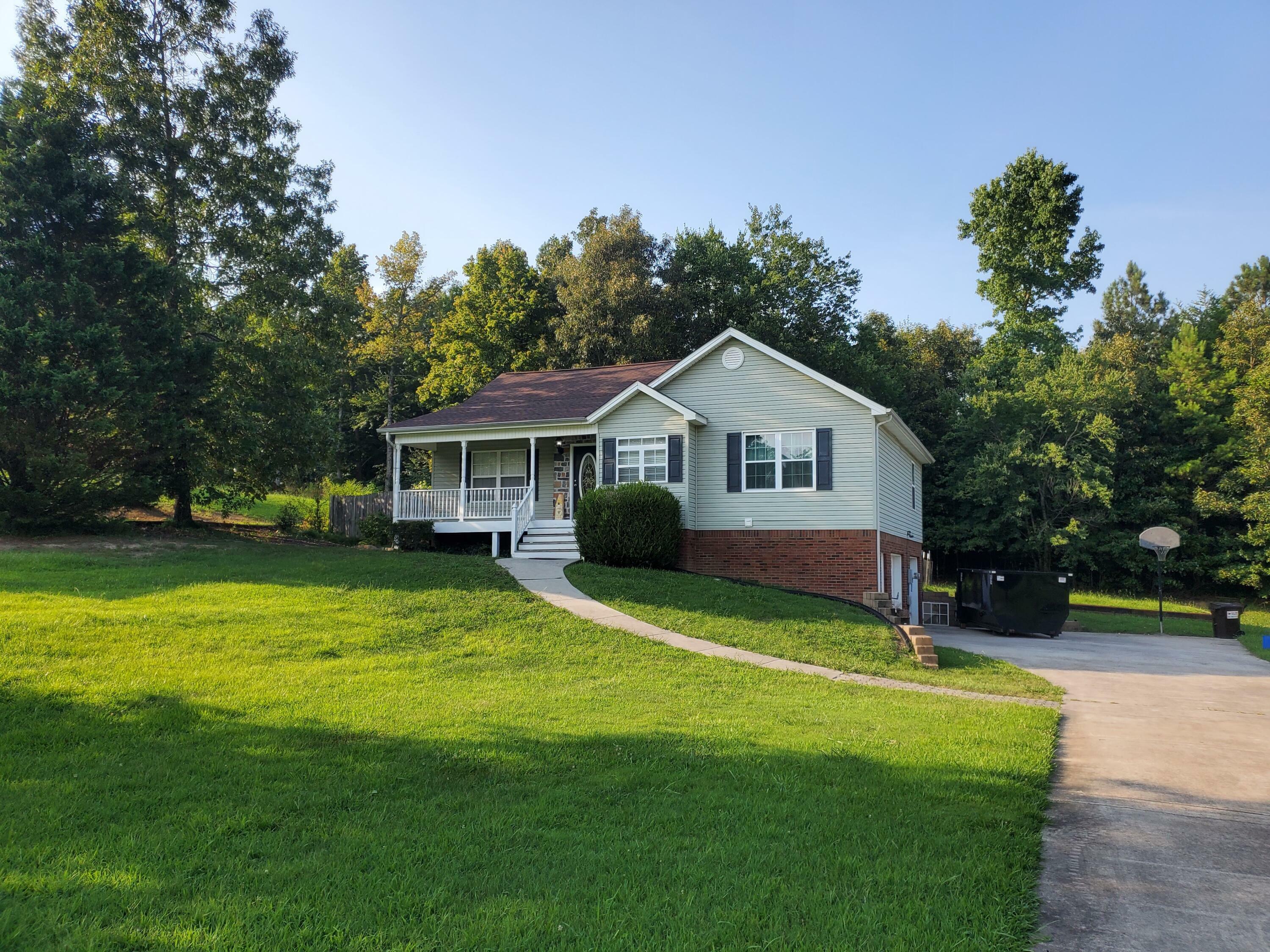 Property Photo: 300 William Way SE TN 37323