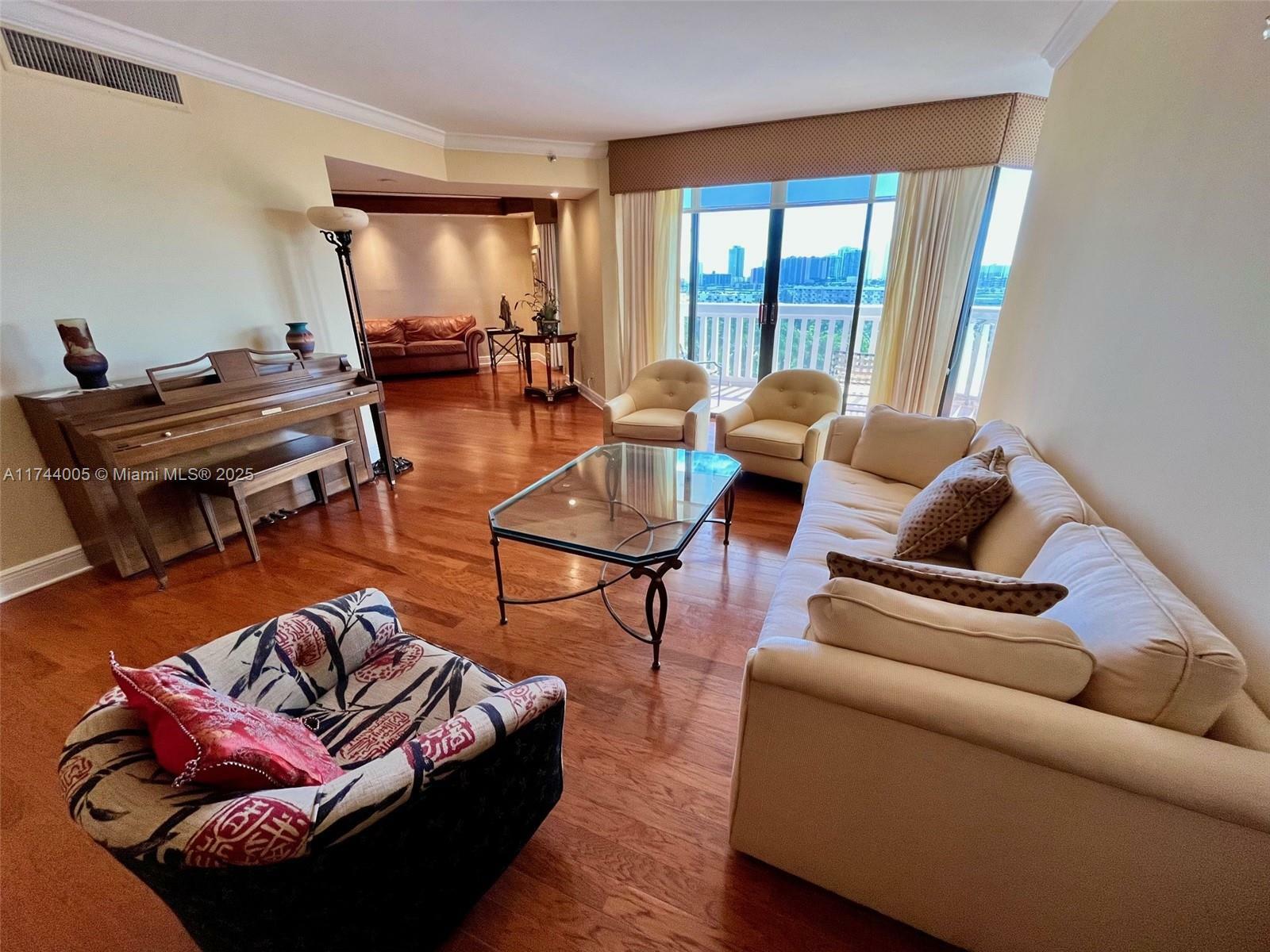 Property Photo:  1000 W Island Blvd 803  FL 33160 