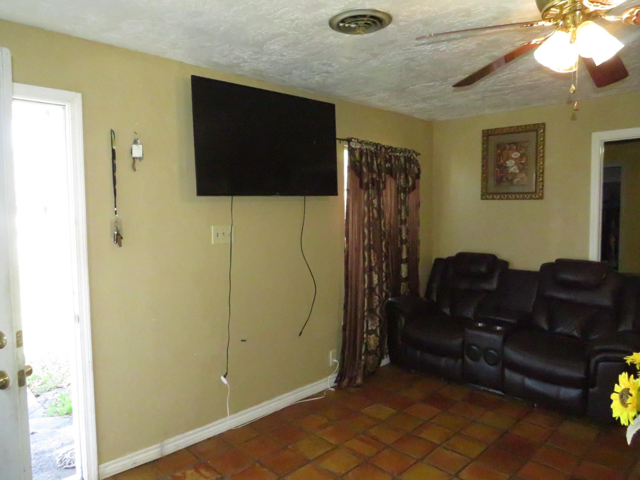 Property Photo:  5055 Sunbury Dr  TX 77707 