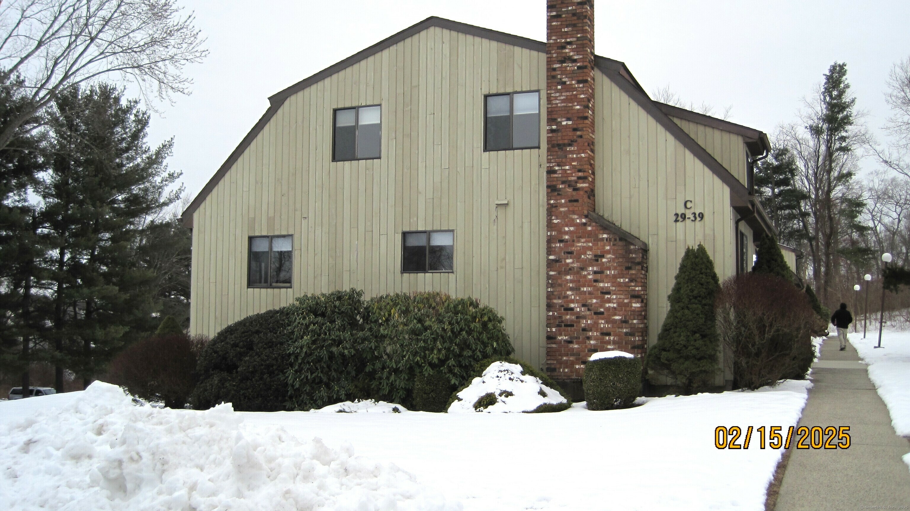 Property Photo:  33 Sherman Lane 33  CT 06514 