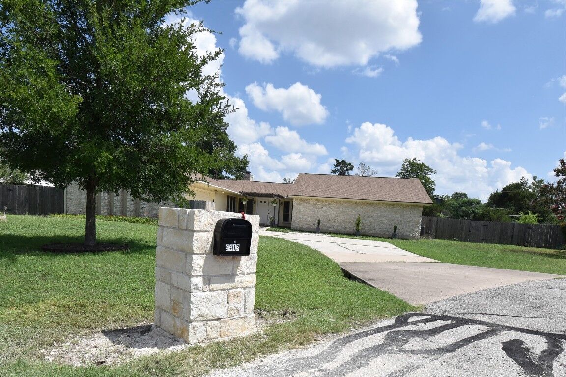 Property Photo: 9413 Sherbrooke Street TX 78729