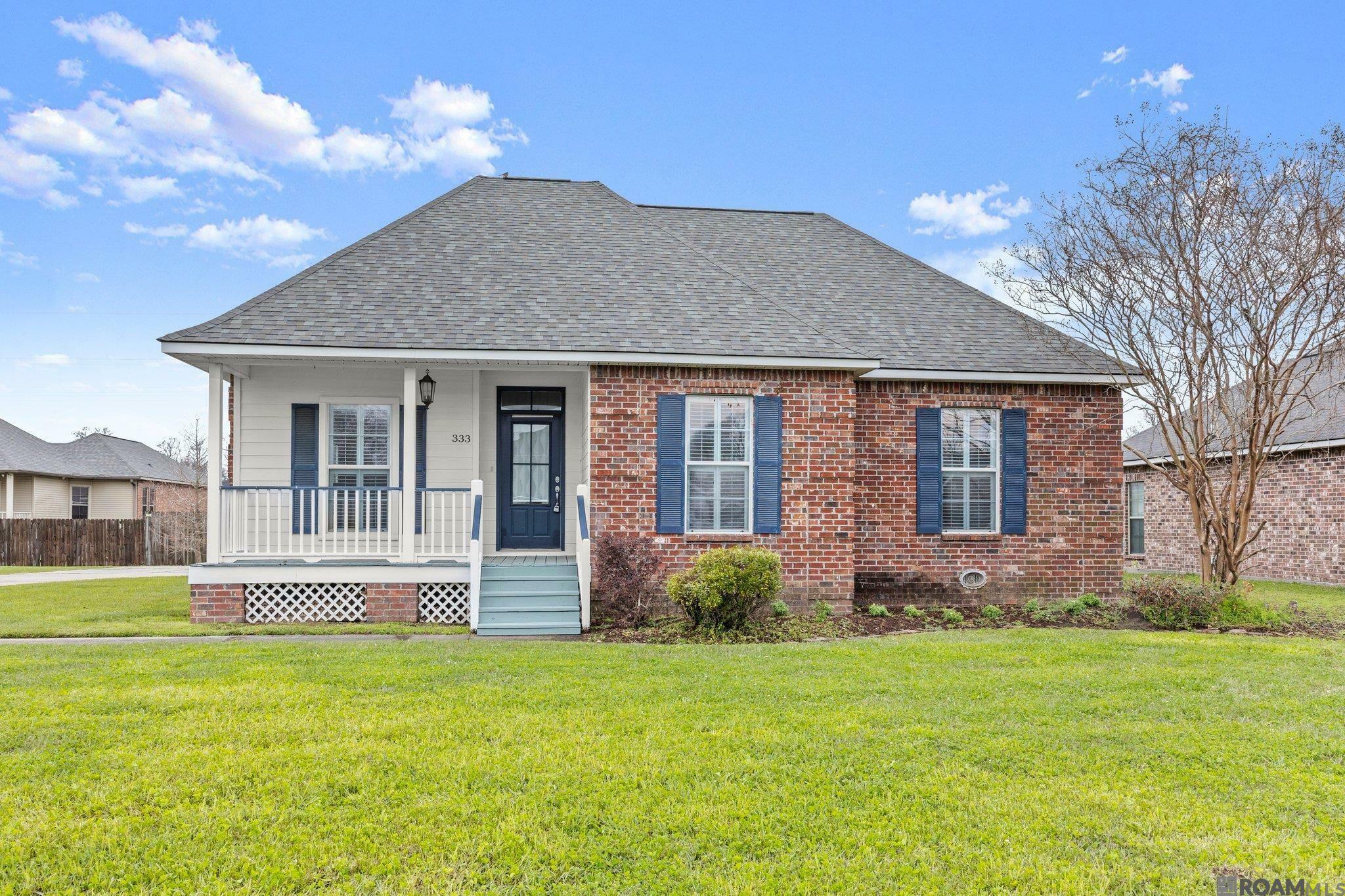Property Photo:  333 Key Largo Dr  LA 70767 