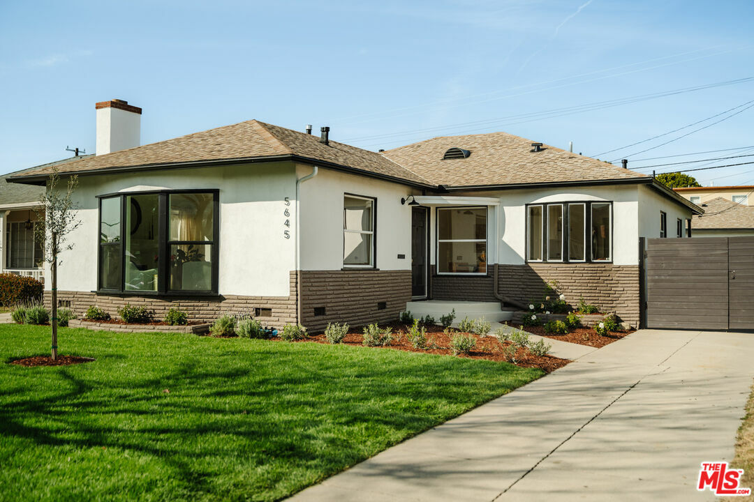Property Photo: 5645 Bowesfield St CA 90016