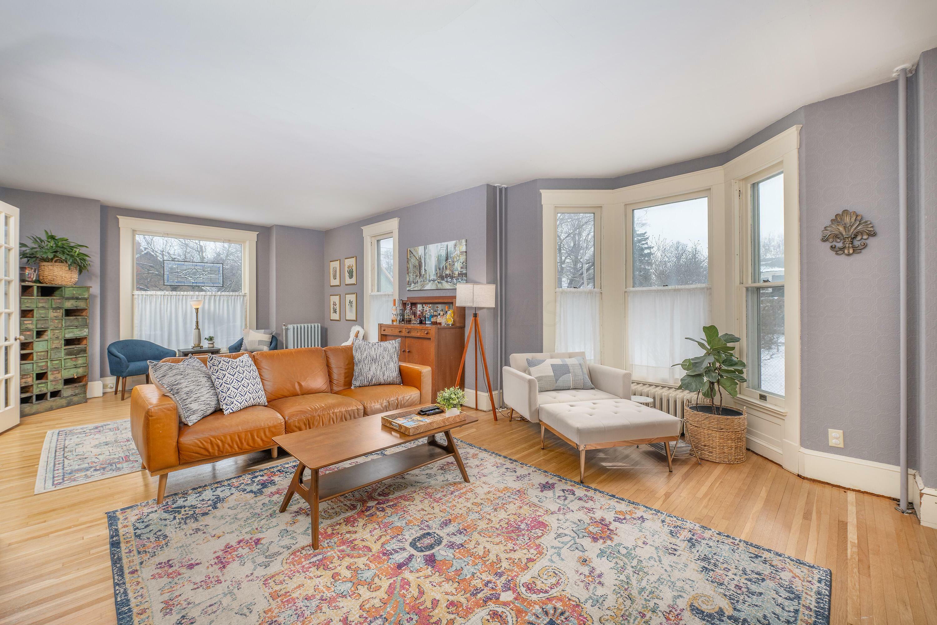 Property Photo: 404 E Chestnut Street OH 43050
