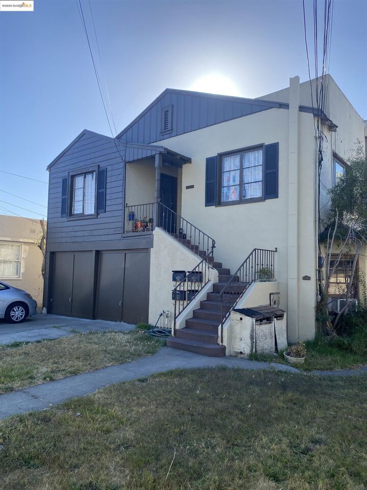 Property Photo:  1100 Park Ave  CA 94501 