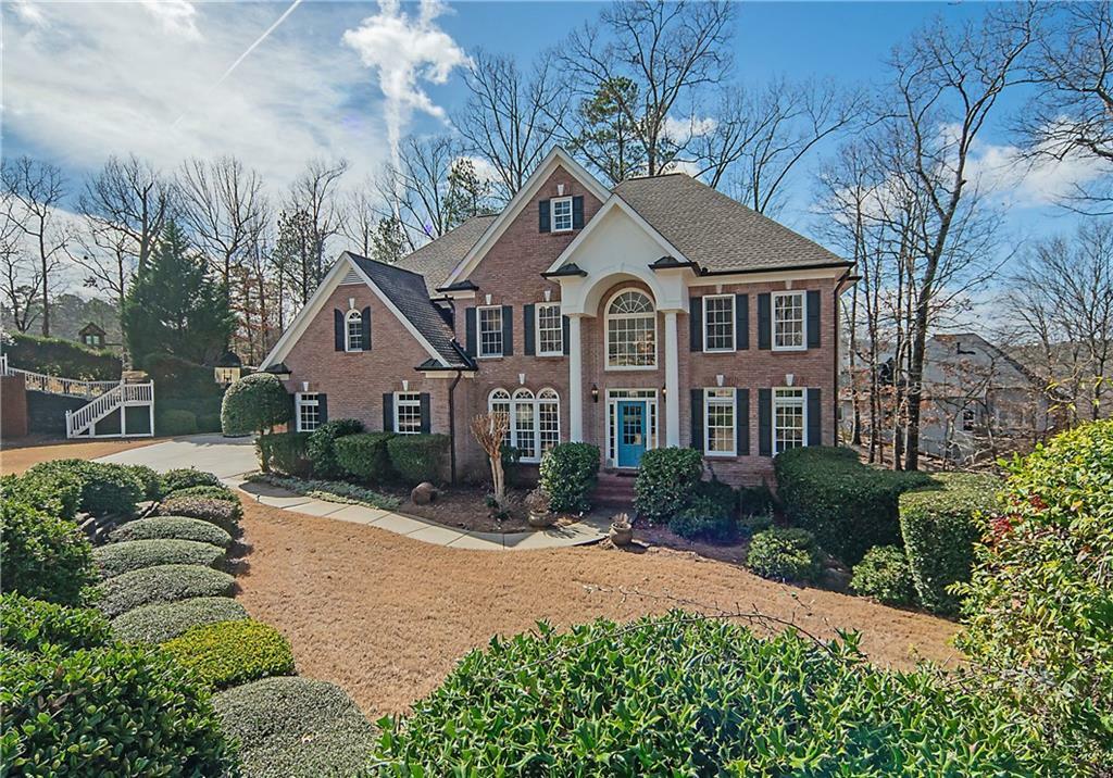 Property Photo: 6195 Mountainwell Drive GA 30075