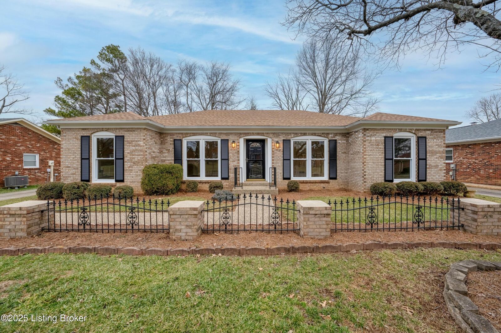 Property Photo:  9005 Billingsgate Pl  KY 40242 