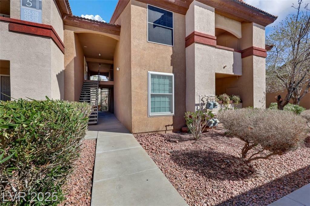 Property Photo: 231 West Horizon Ridge Parkway 527 NV 89012