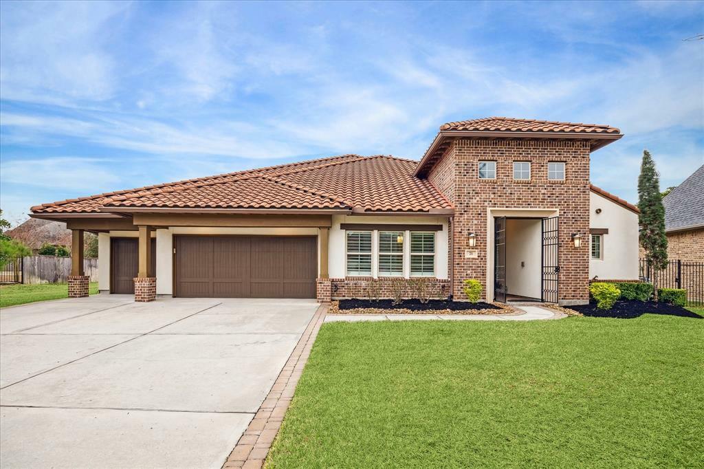 Property Photo: 71 Bravewind Court TX 77375