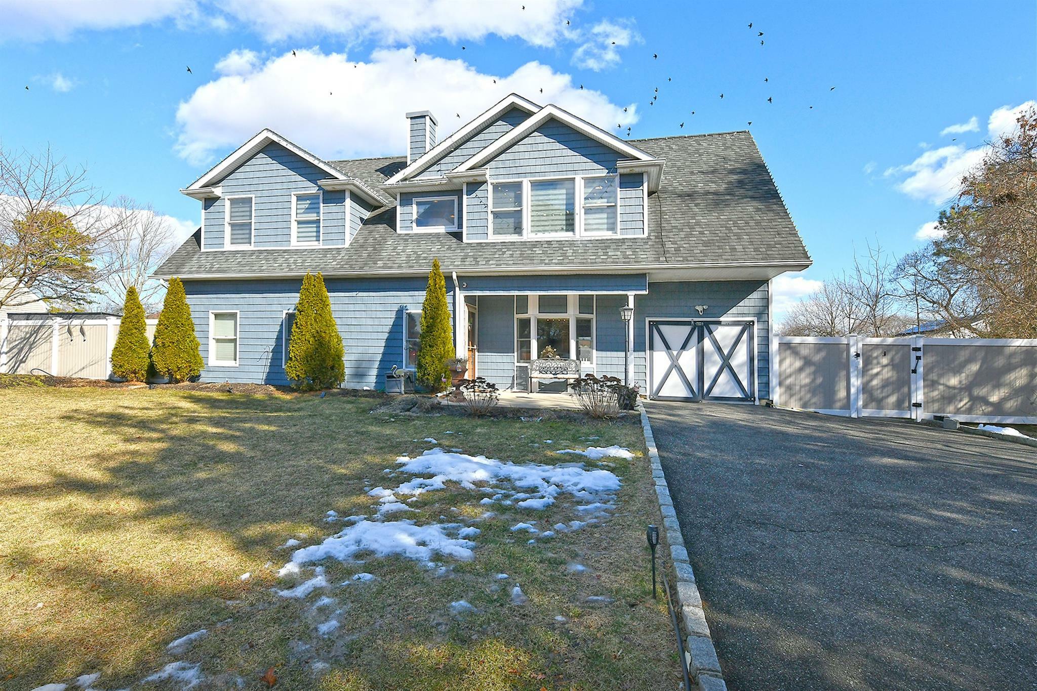 Property Photo:  7 Redpine Drive  NY 11763 