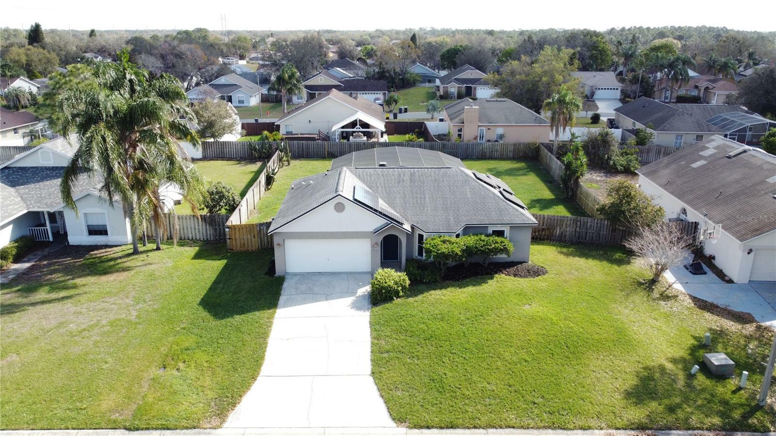 Property Photo:  222 Bent Oak Loop  FL 33837 