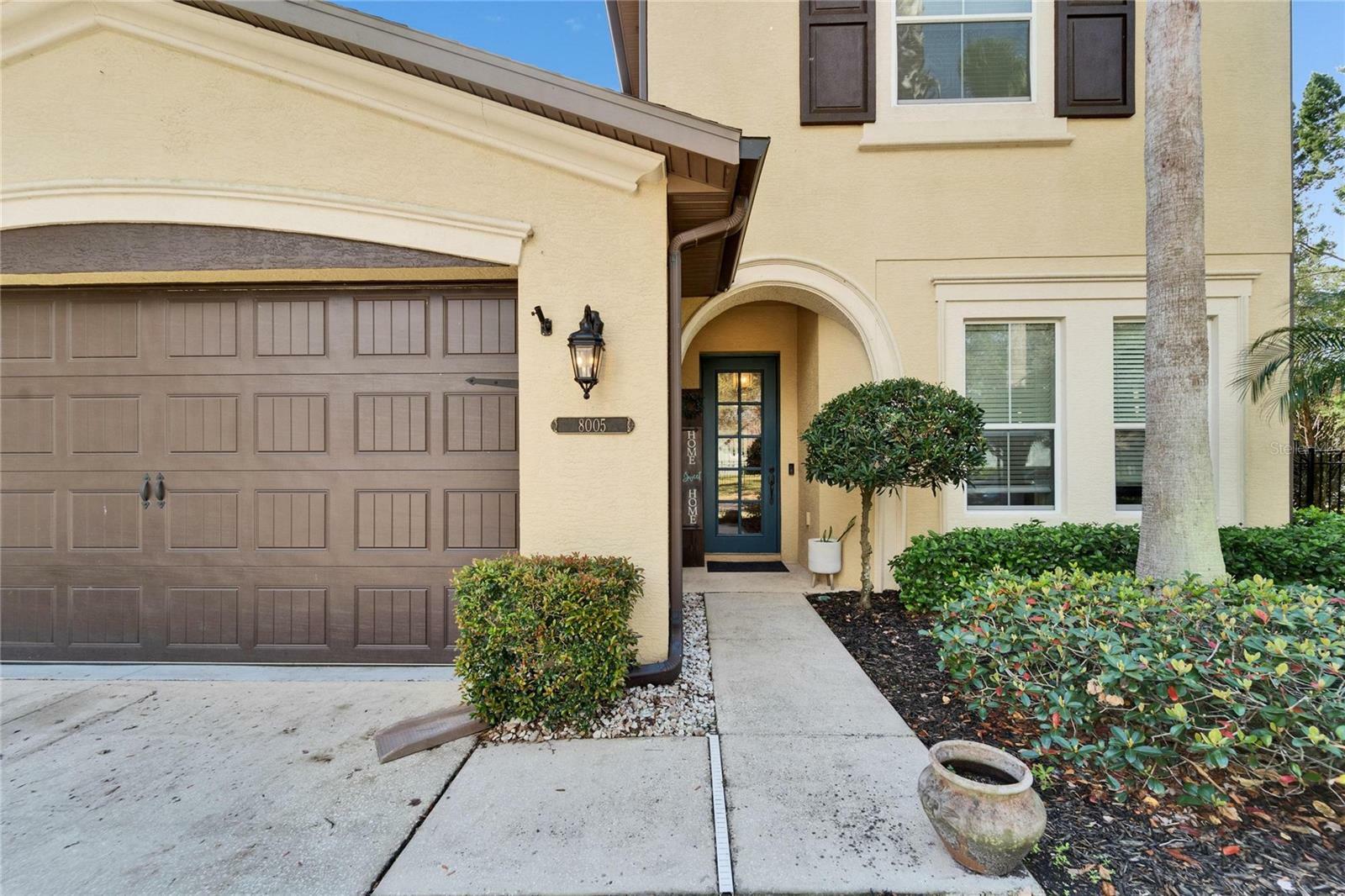 Property Photo: 8005 Cypress Crossing Court FL 33647