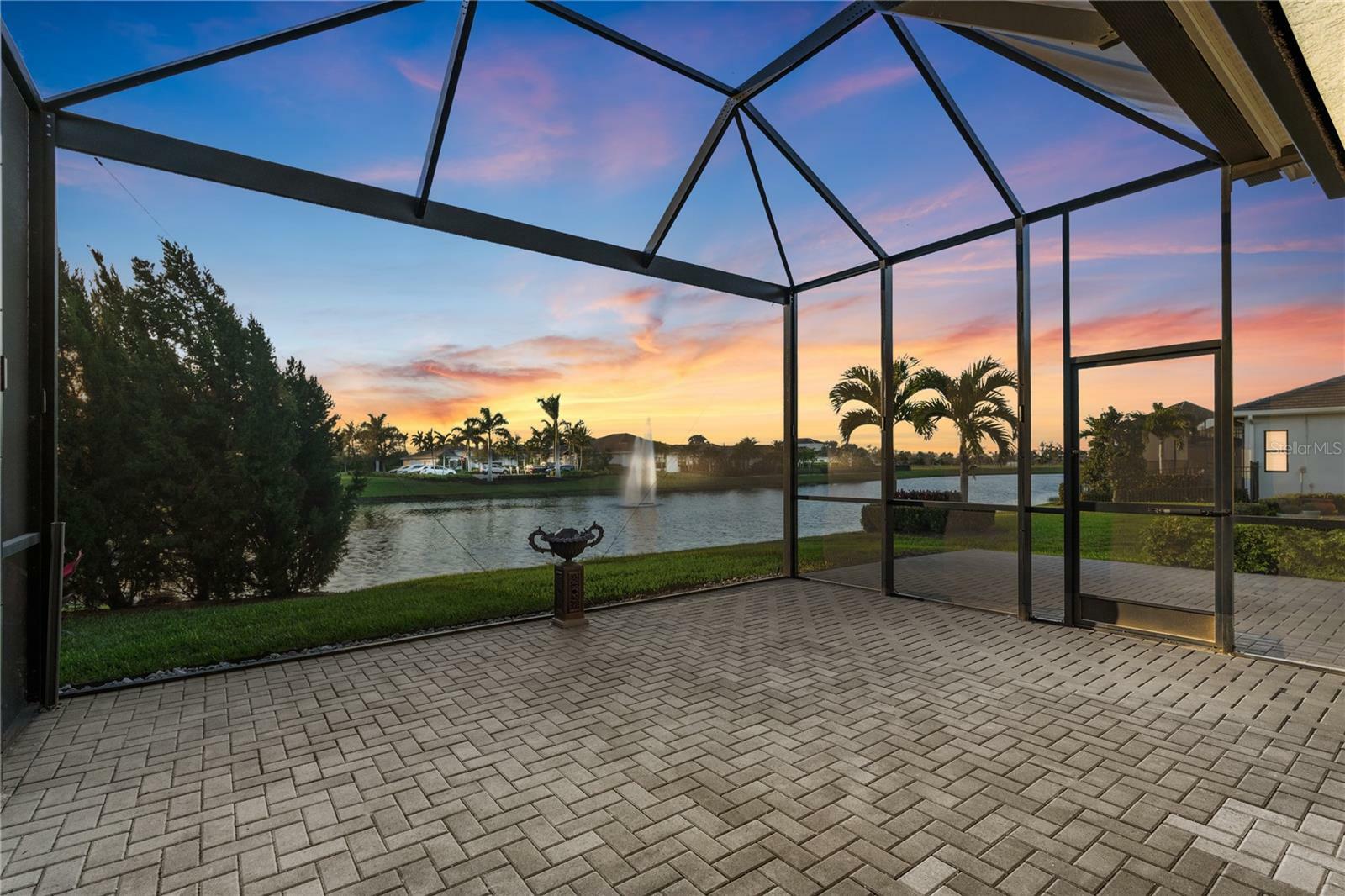 Property Photo: 5074 Surfside Circle FL 34211