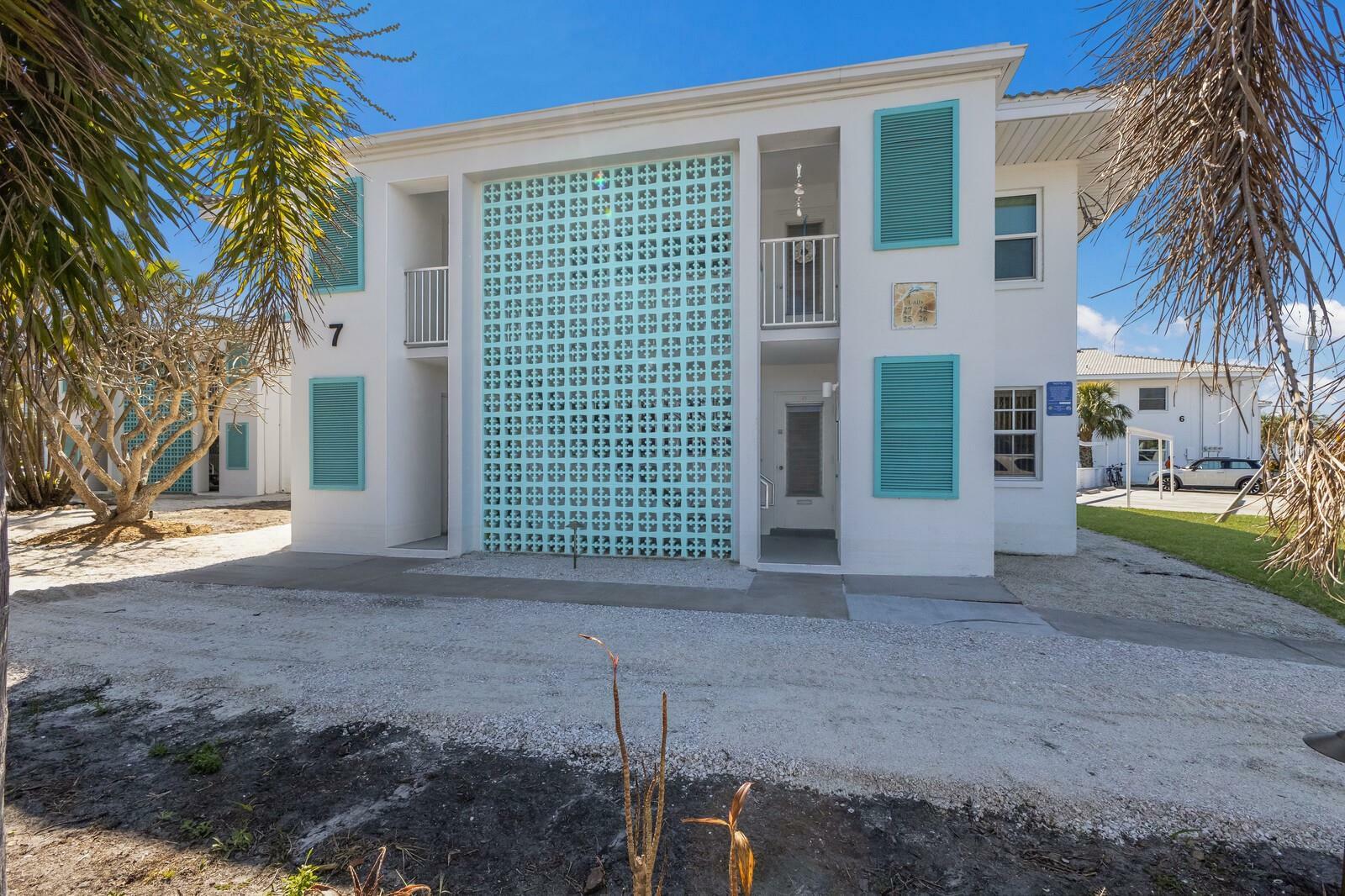 Property Photo:  5400 Gulf Drive 25  FL 34217 