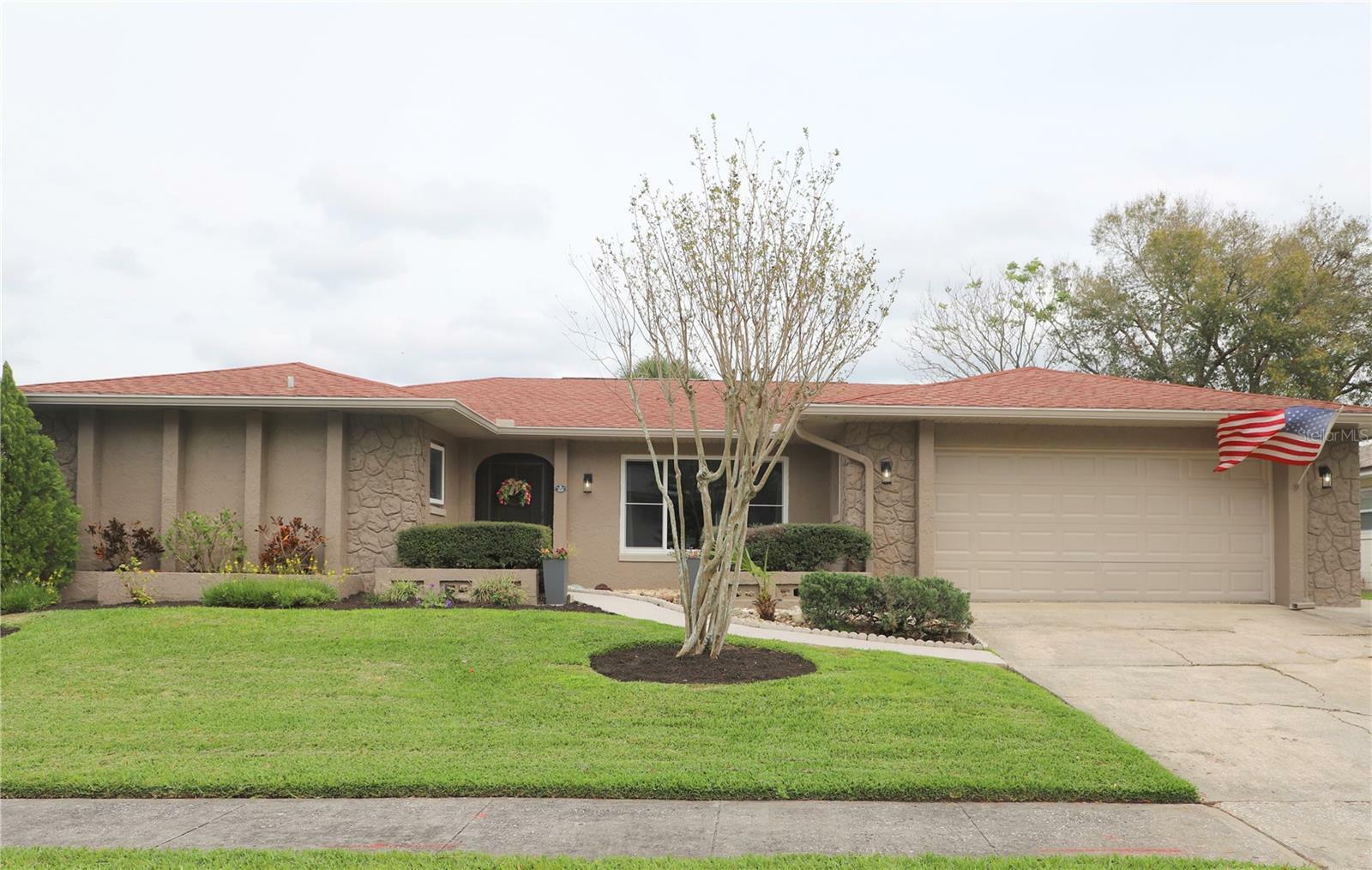 Property Photo: 519 Balsawood Court FL 32714