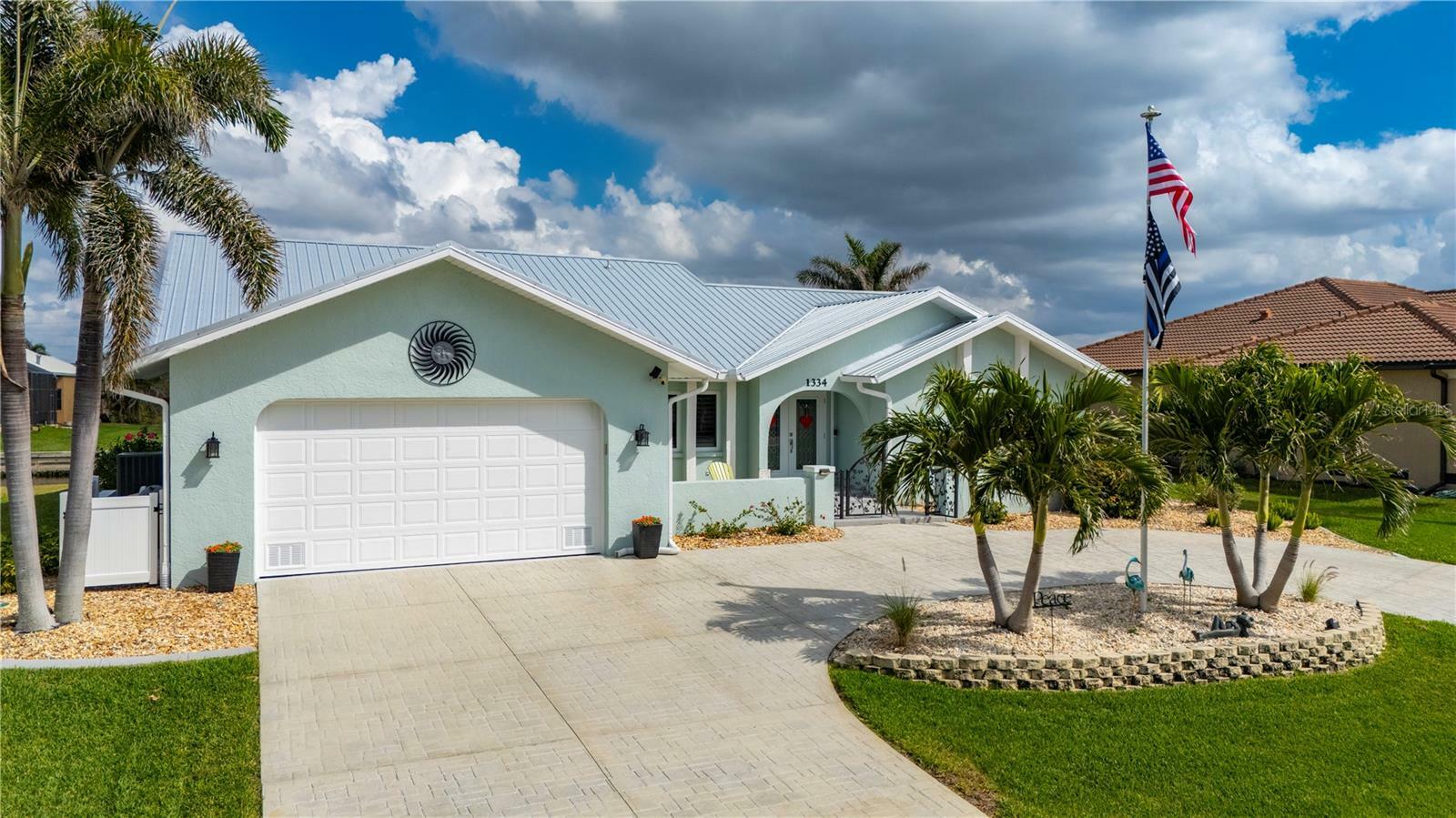 Property Photo: 1334 Via Milanese FL 33950