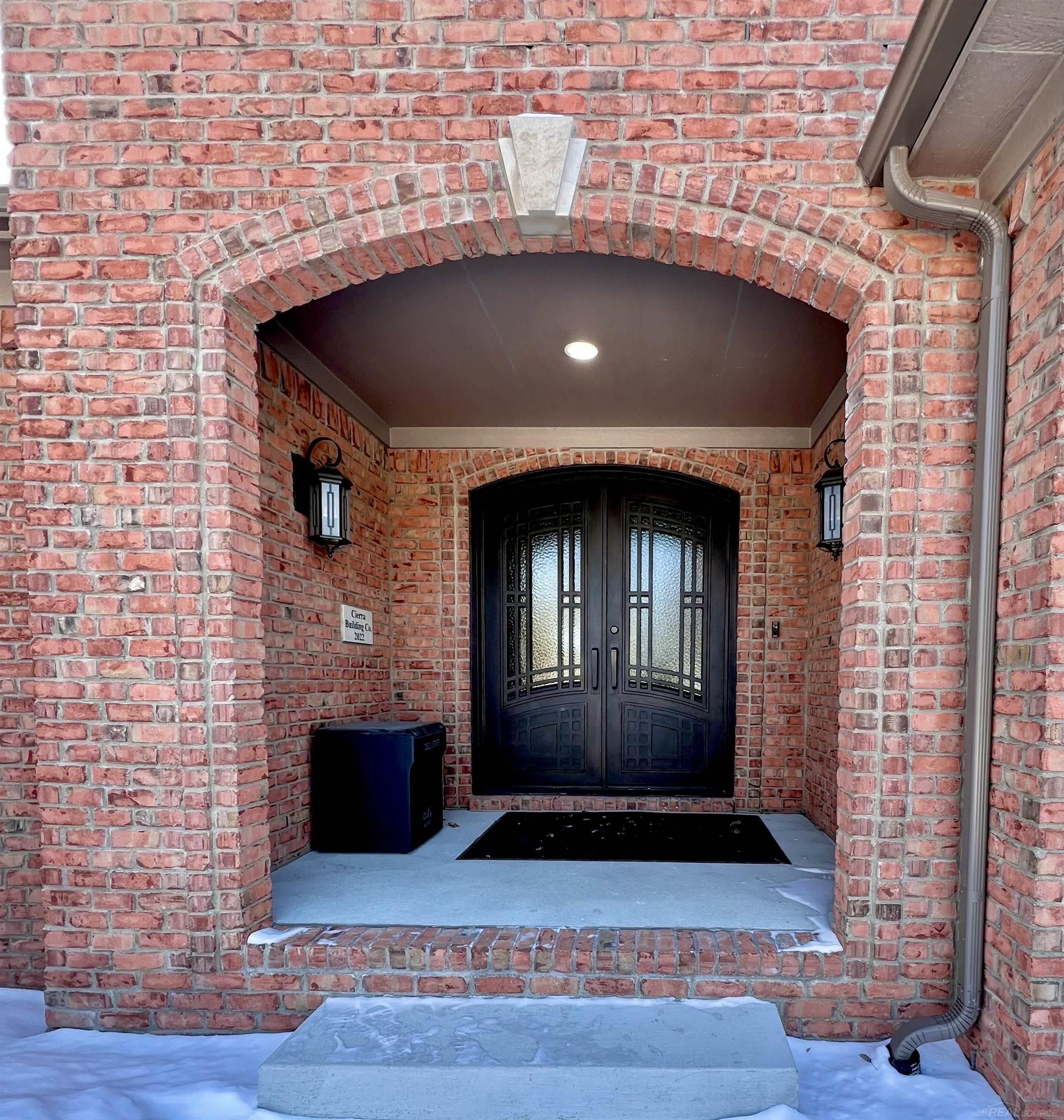 Property Photo:  3708 Riverview Terrace N Road  MI 48054 