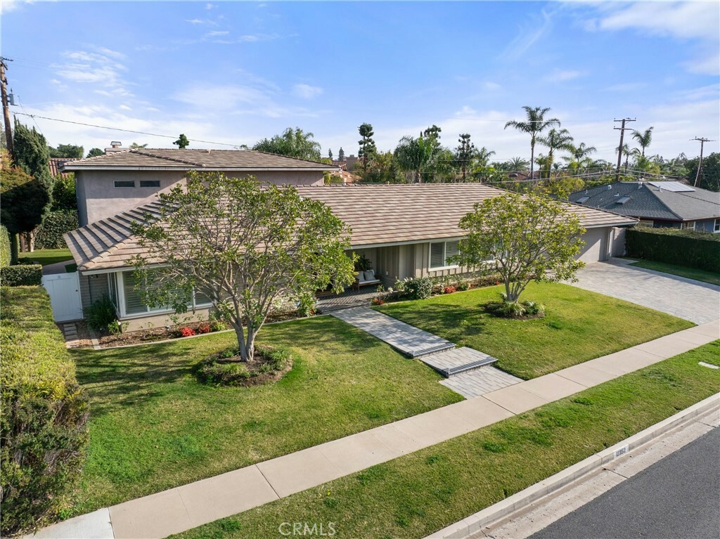 Property Photo:  12352 Ranchwood Road  CA 92705 