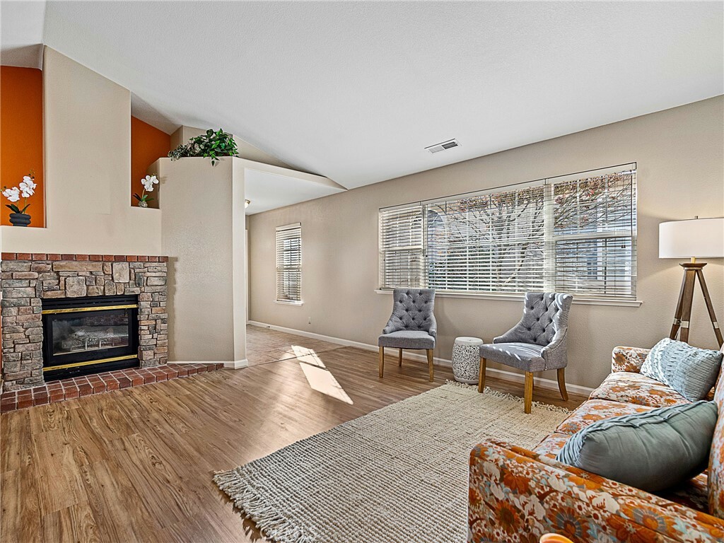 Property Photo: 3040 Unit 9 Granada Court 9 CA 95682