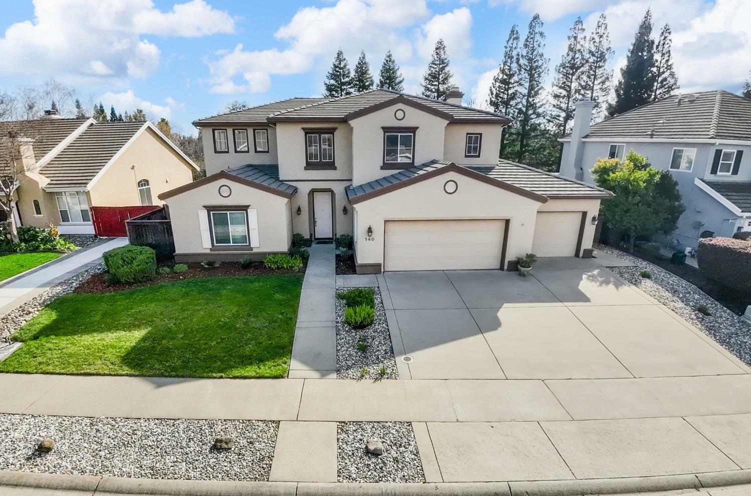 Property Photo:  140 Valleywood  CA 95678 