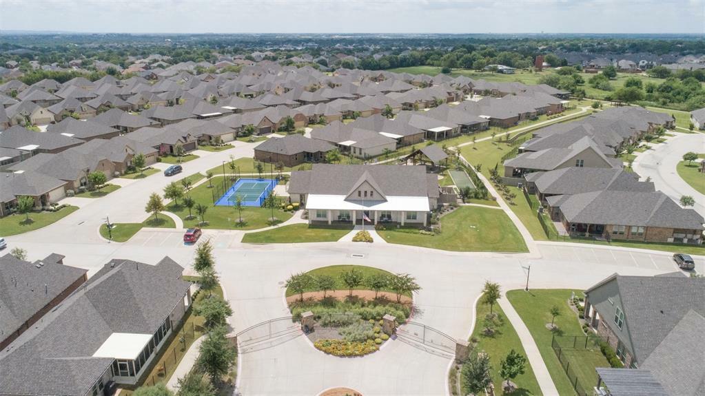 Property Photo:  3006 Esplanade Boulevard 3006  TX 76063 