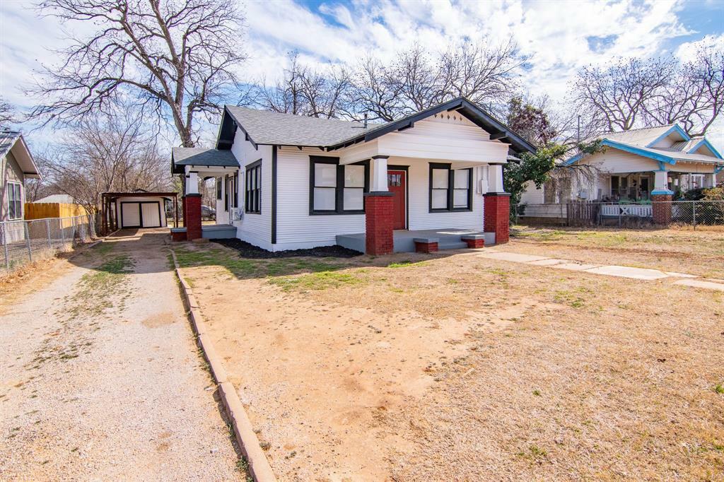 Property Photo:  1910 Avenue E  TX 76801 