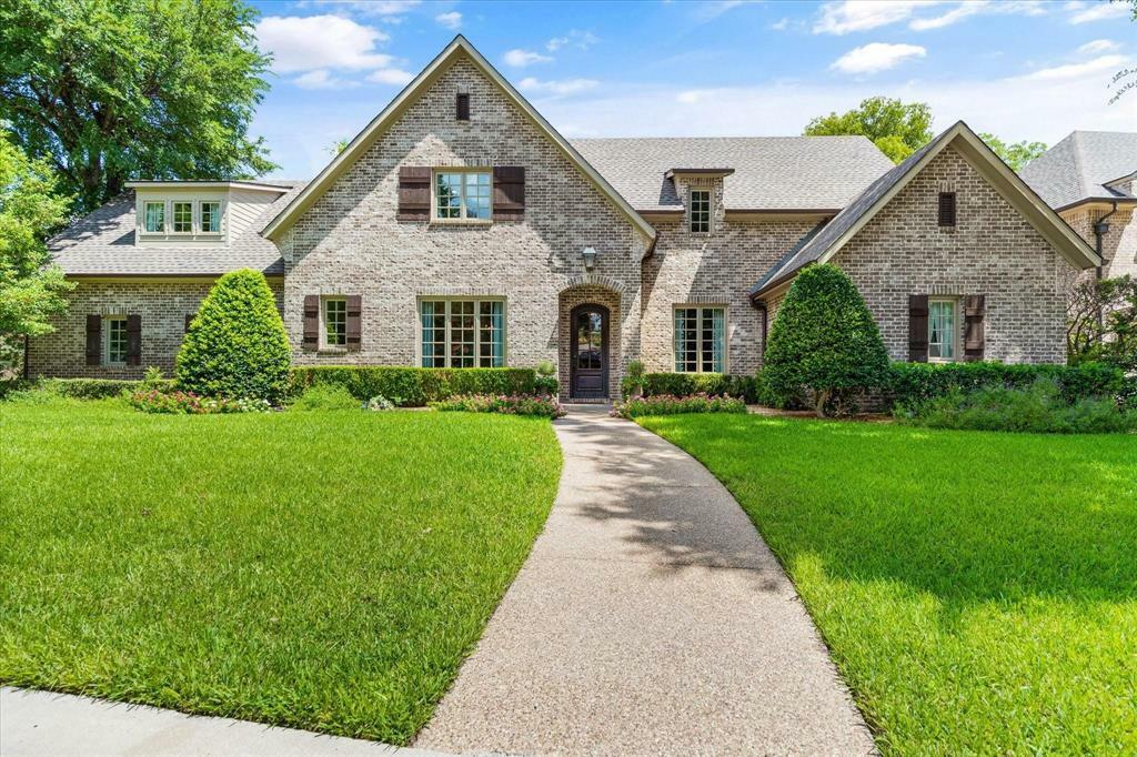 Property Photo:  2809 River Brook Court  TX 76116 