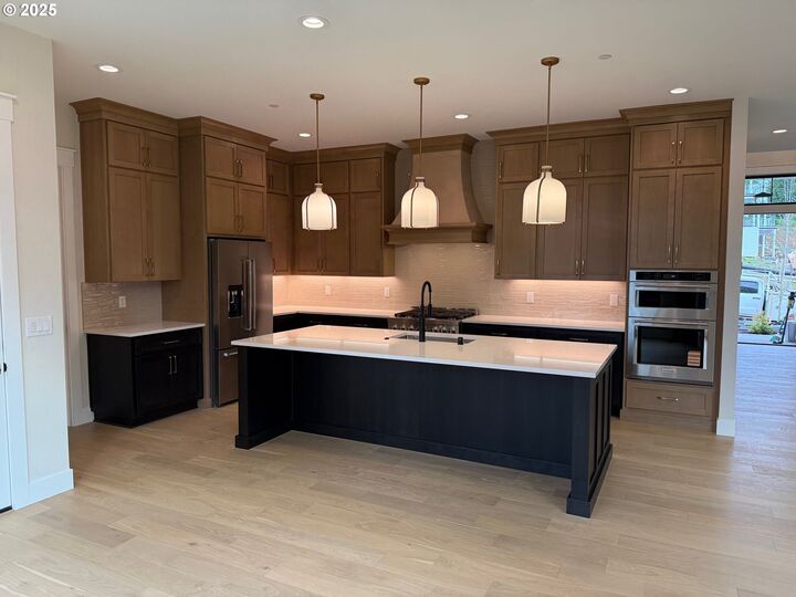 Property Photo:  1719 NW Goodwin St  WA 98607 