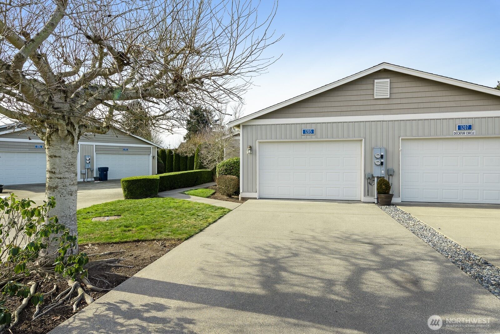 Property Photo: 1205 Decatur Cir WA 98233
