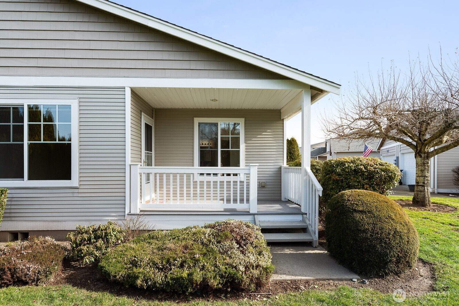 Property Photo: 1205 Decatur Cir WA 98233