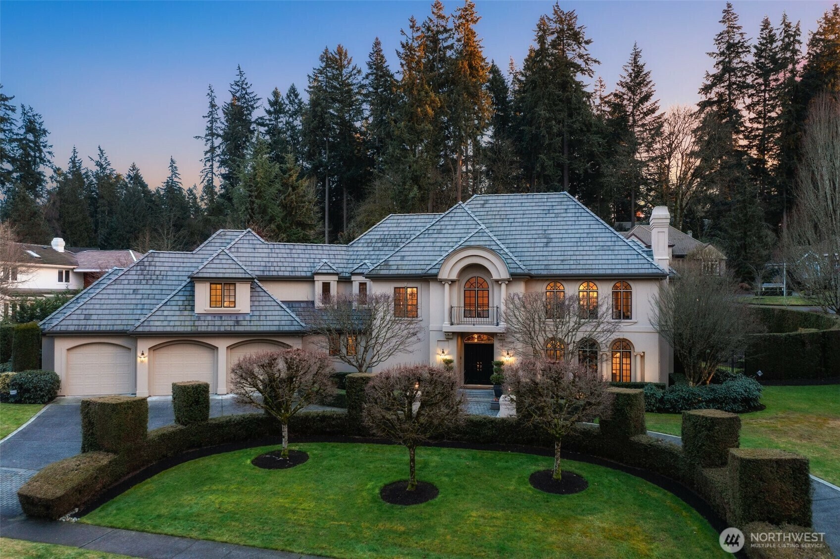 Property Photo: 10127 SE 16th Place WA 98004