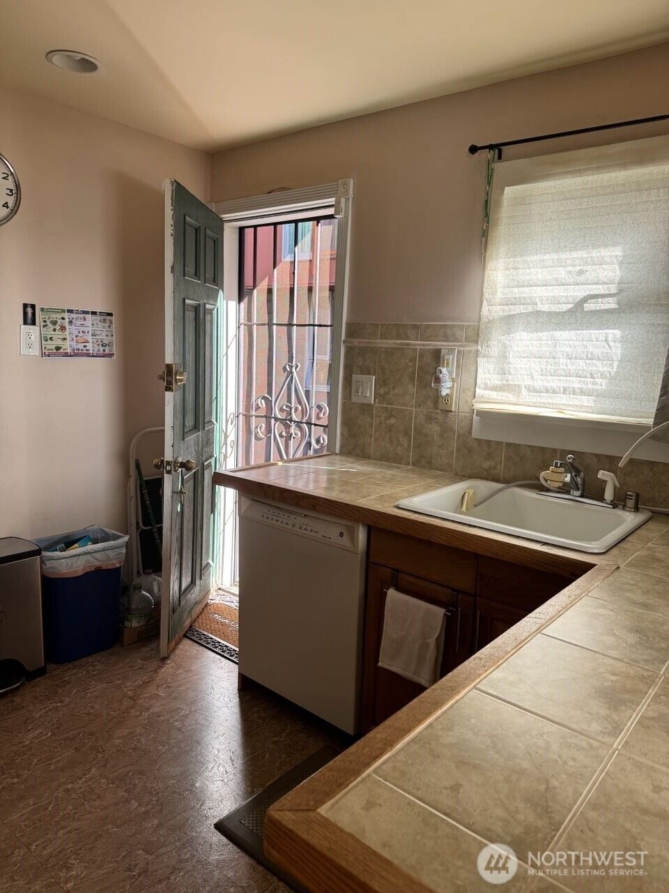 Property Photo: 830 NE 67th Street WA 98114