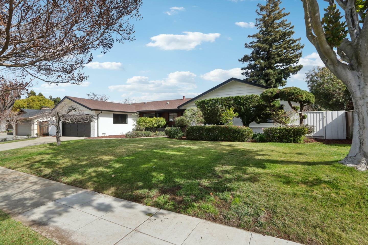 Property Photo:  1040 Colony Hills Lane  CA 95014 