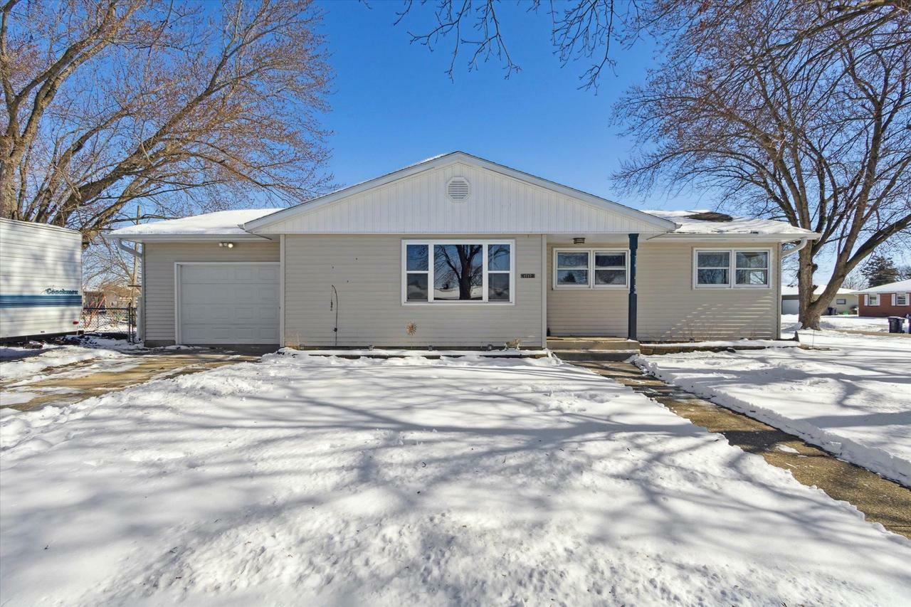 Property Photo:  1717 South Pine Street  WI 53546 