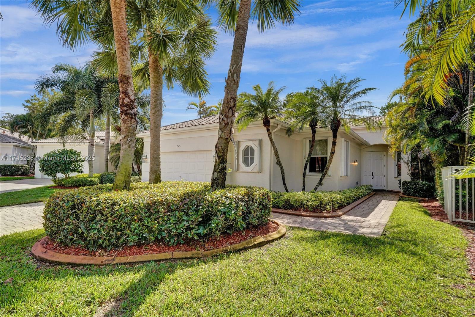 Property Photo:  2525 Bay Pointe Ct  FL 33327 