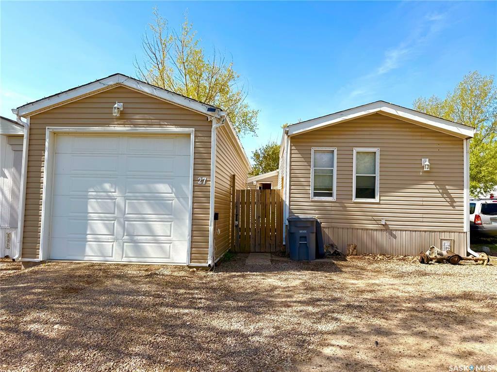 Property Photo:  27 Prairie Sun Court  SK S9H 3X6 