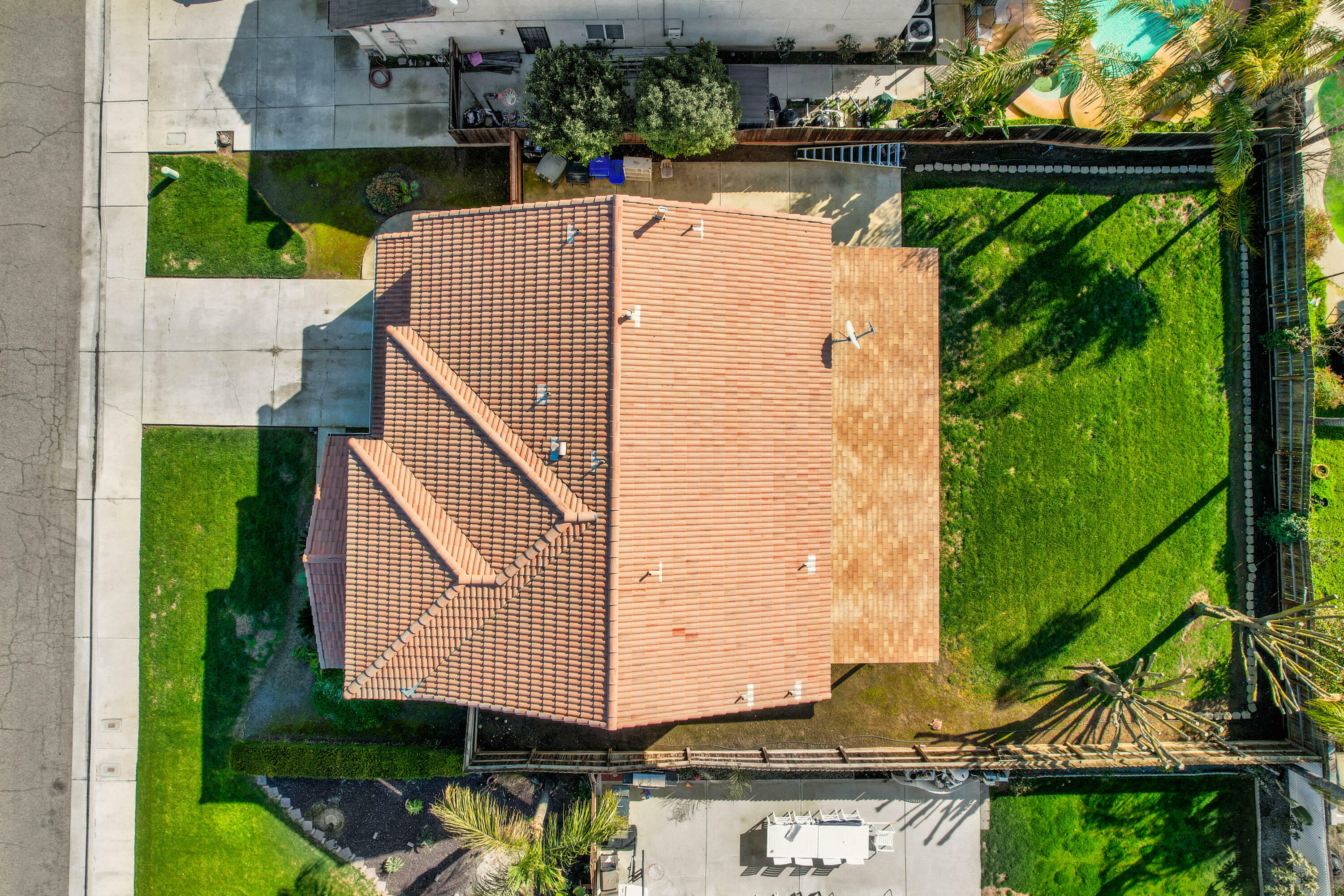 Property Photo: 2013 W Julieann Avenue CA 93257