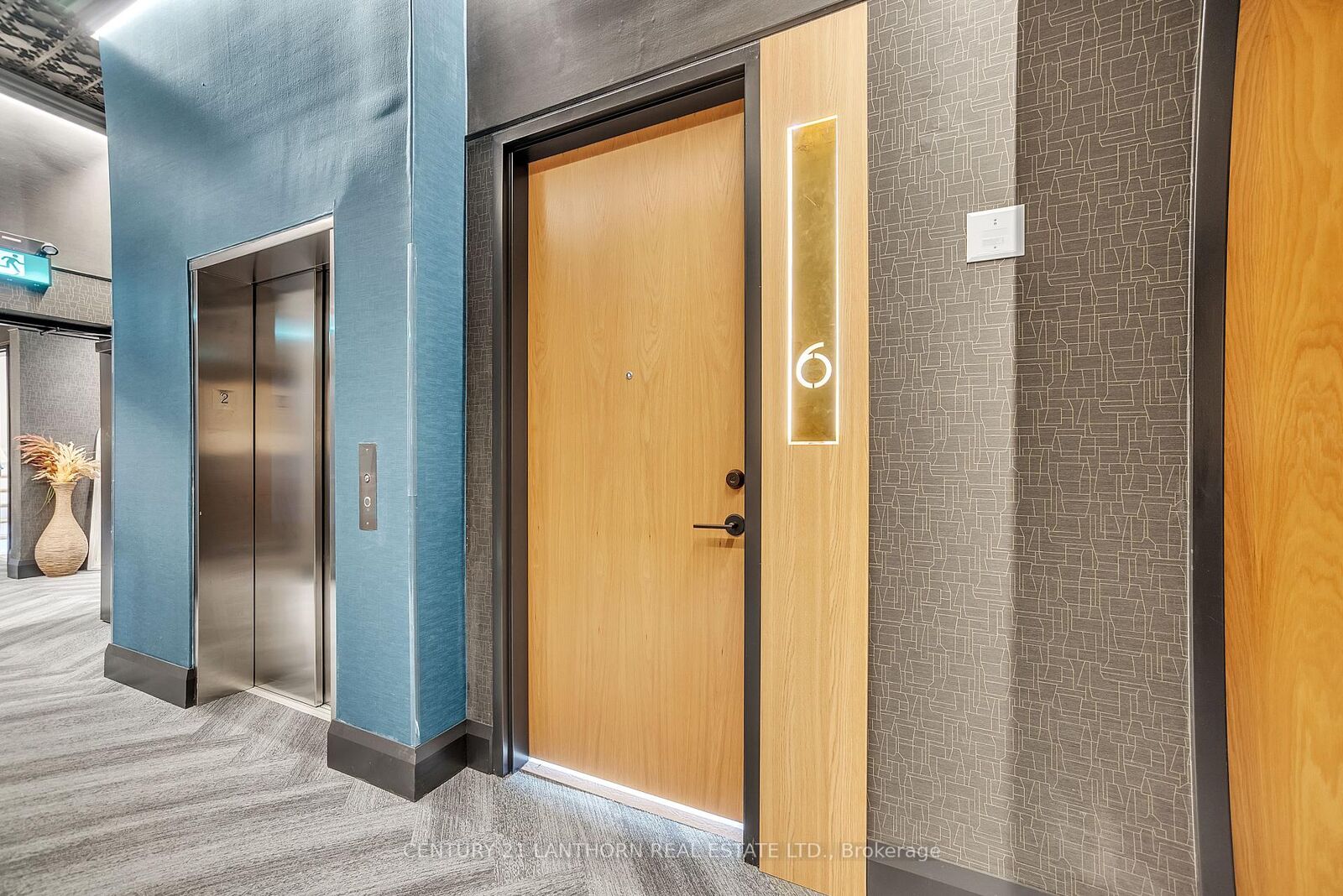 Property Photo: 38 Front Street Unit # 6 ON K8N 4N2