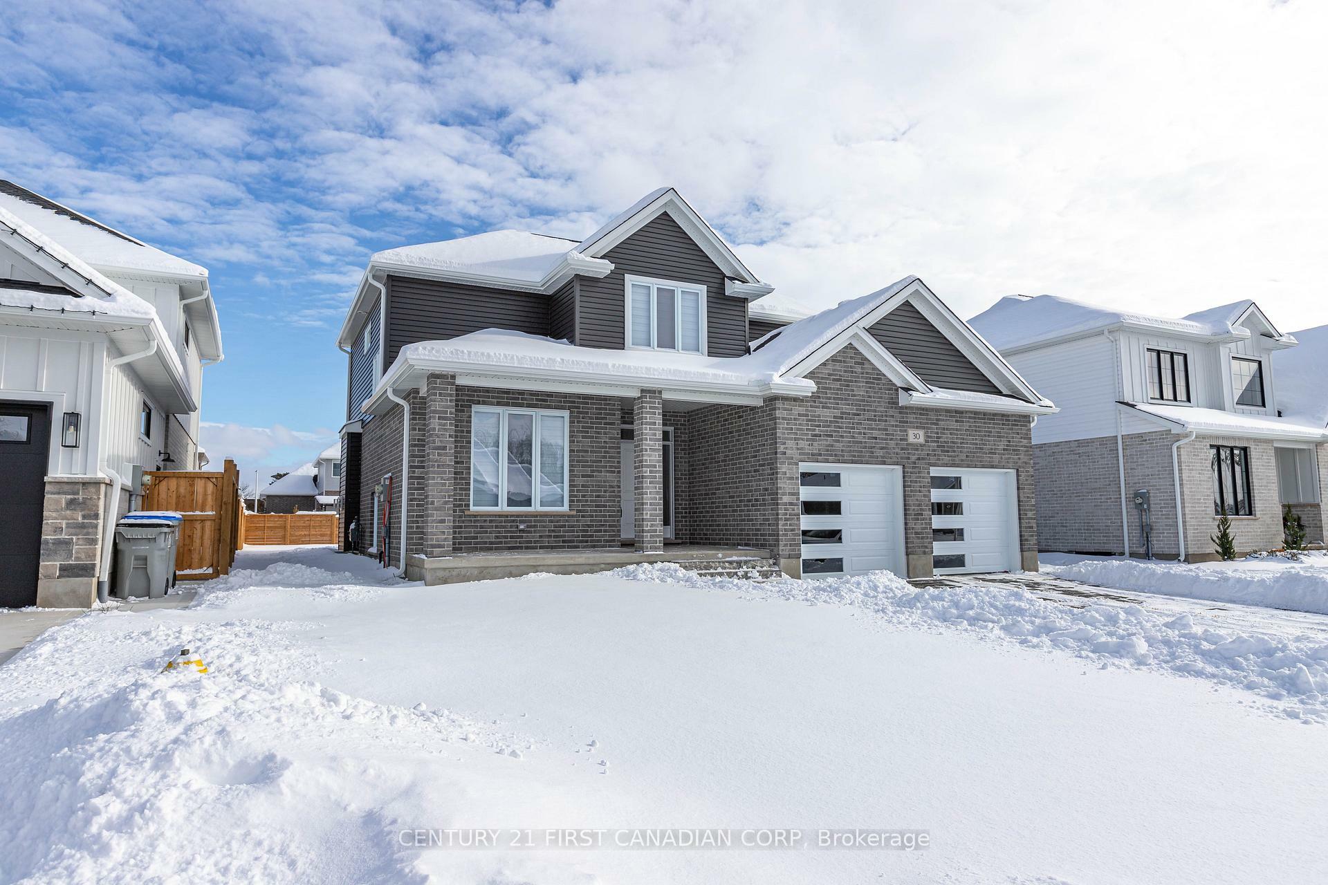Photo de la propriété: 30 Spruce Crescent N ON N0M 2K0