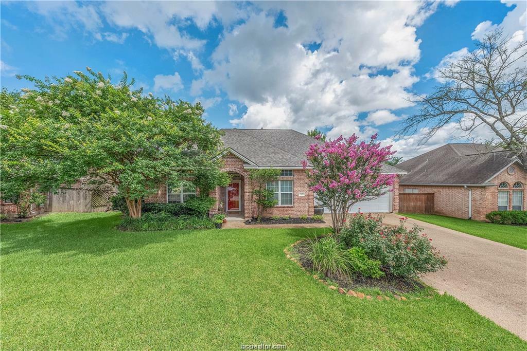 Property Photo:  305 Stone Chase Court  TX 77845-1914 