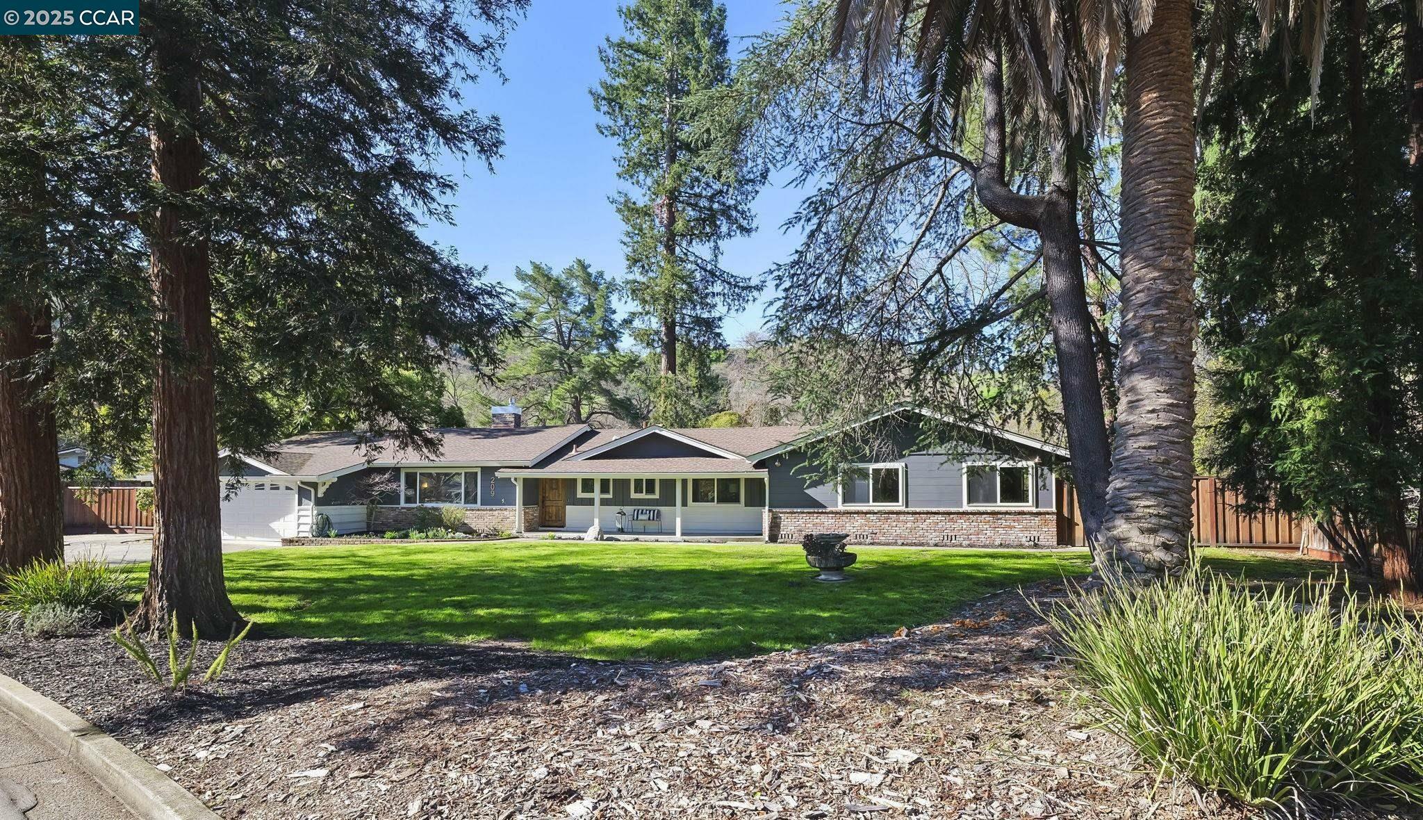 Property Photo:  209 Castle Glen Rd  CA 94595 