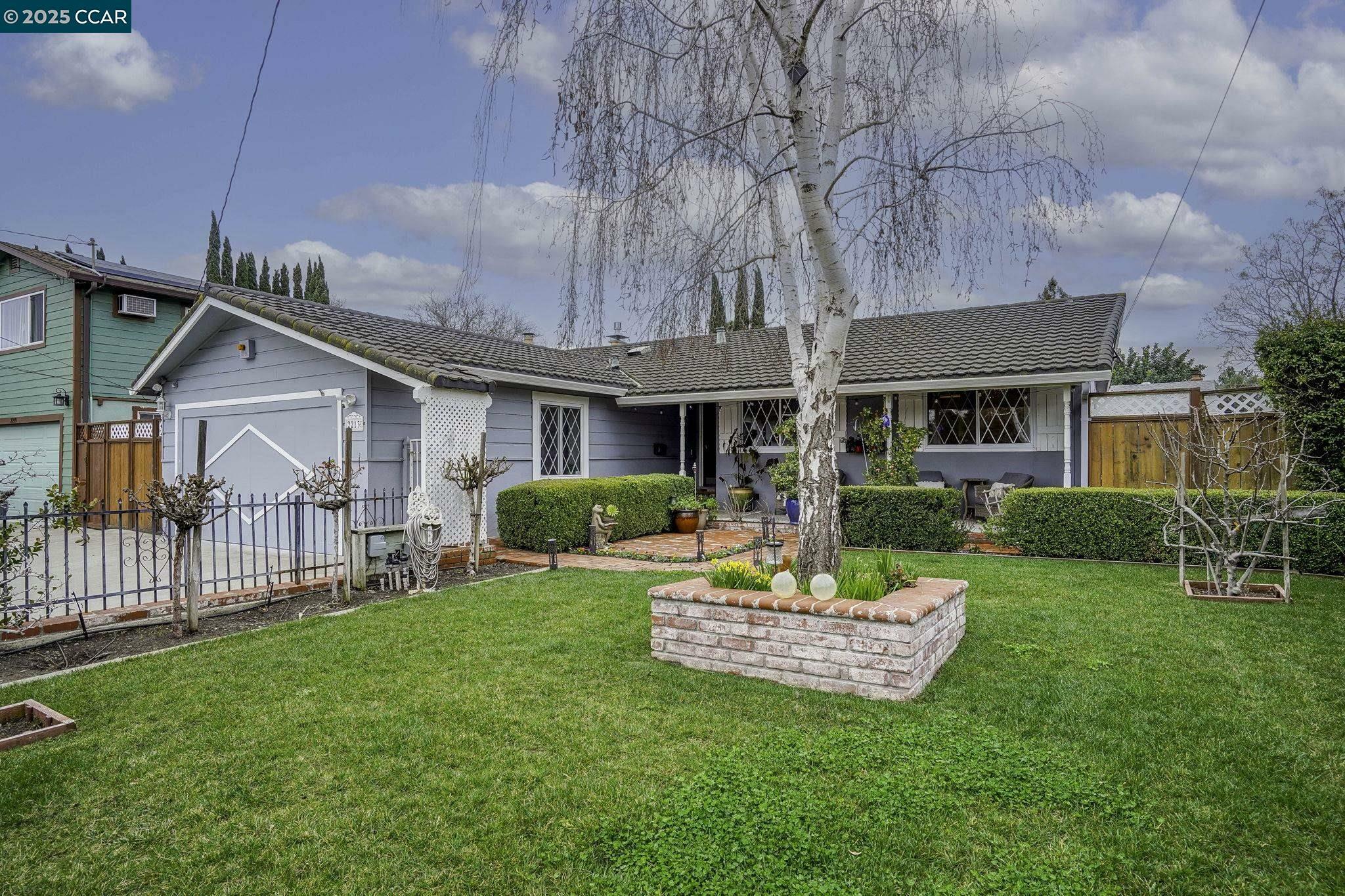 Property Photo:  2213 Vancouver Way  CA 94520 