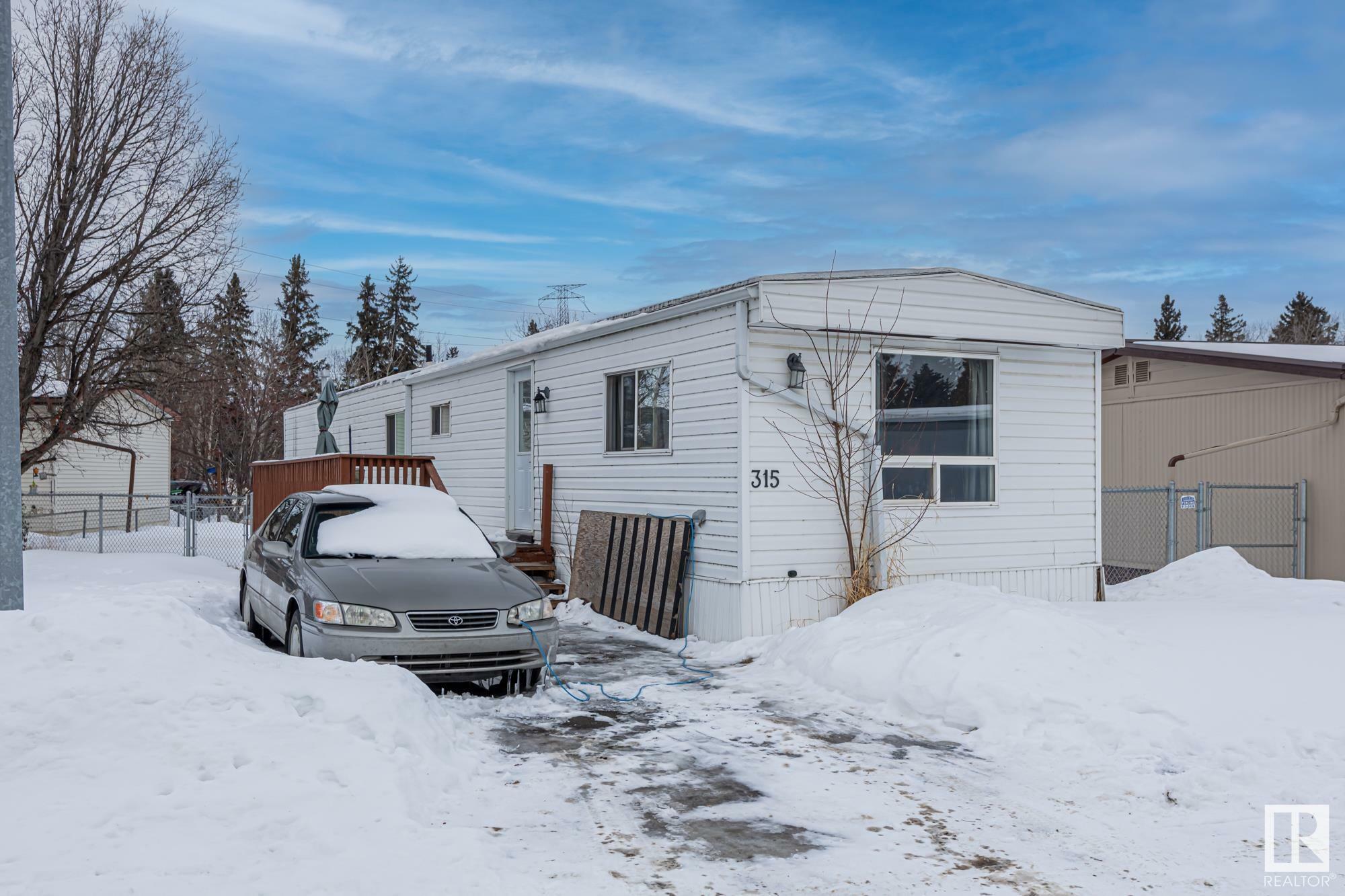 315 Juniper Bay NW  Edmonton AB T5Y 4M2 photo